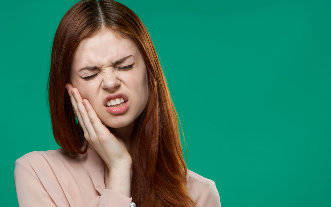What Are The Symptoms of a Tooth Infection?