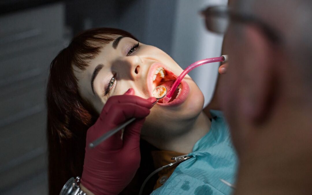 How Does a Dentist Find a Cavity Between Two Teeth?